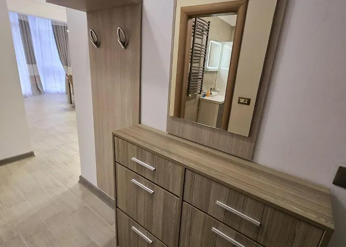 Seaview Family Pool & Mamaia Nord Apartment