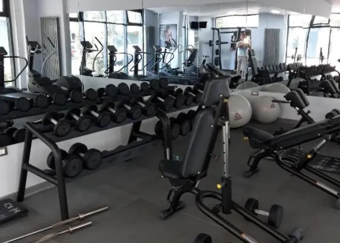 Seaview Family Pool & Mamaia Nord *