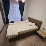 Seaview Family Pool & Mamaia Nord *