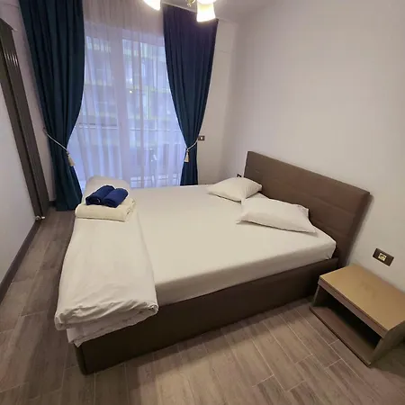 Seaview Family Pool & Mamaia Nord *